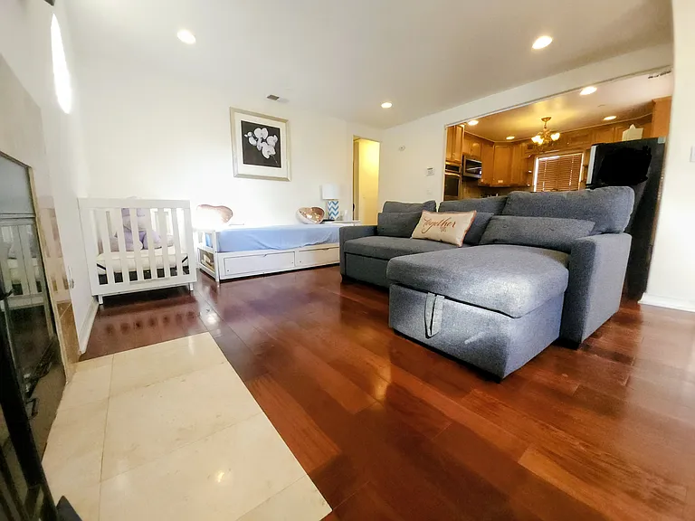 2421 Ruhland Ave — Photo 10