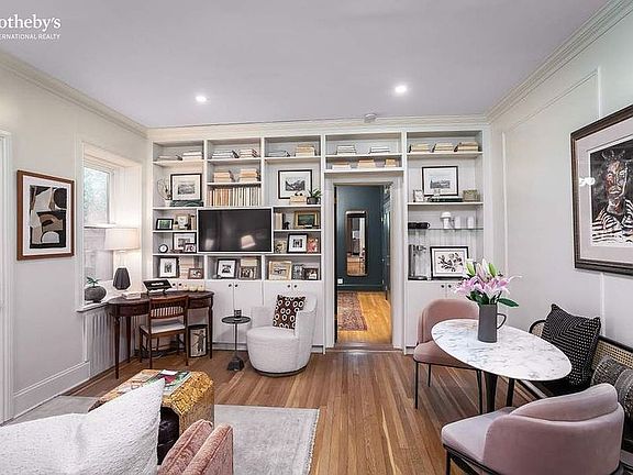 4th image of 29 W 74th St APT 1C