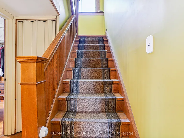 2585 Lake Shore Blvd W — Photo 22