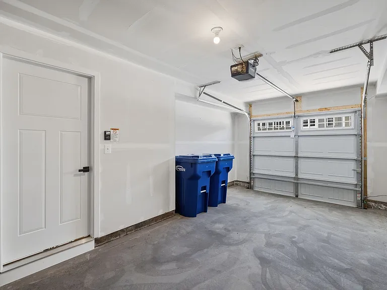 4687 Drysdale St — Photo 11