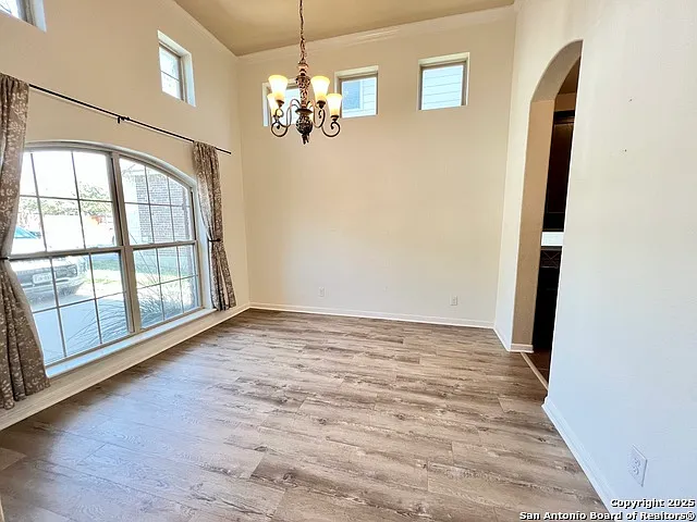 121 Krieg Dr — Photo 4