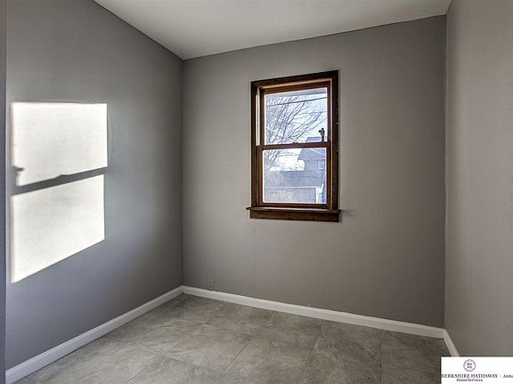 3rd image of 2314 Kansas Ave