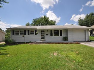 67 Oakdale Ave, Saint Charles, MO 63301