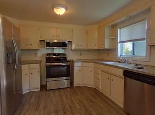 407 N Shore Dr APT 1, Forest Lake, MN 55025