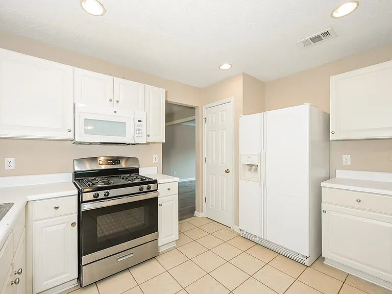 1172 Eastmill Cv — Photo 7