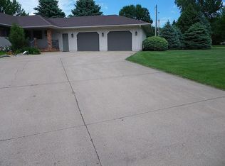 1018 Country Club Ln, Oneill, NE 68763