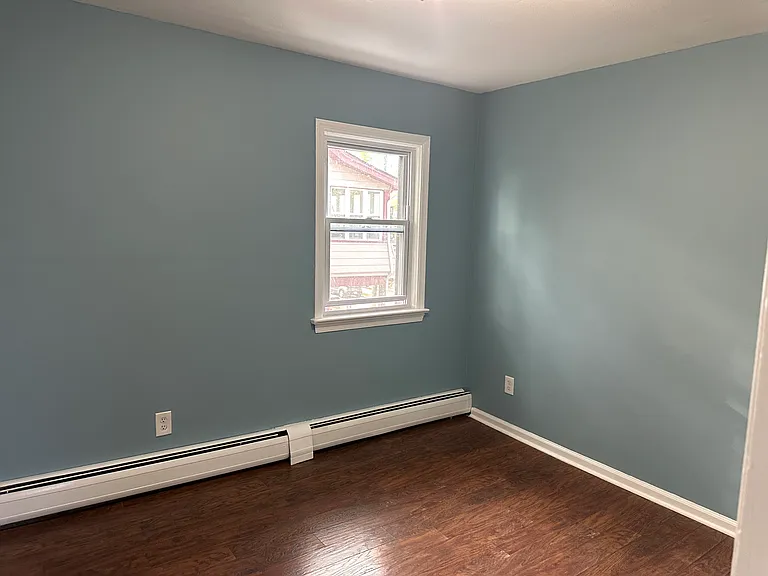 38 Allen St #2 — Photo 9