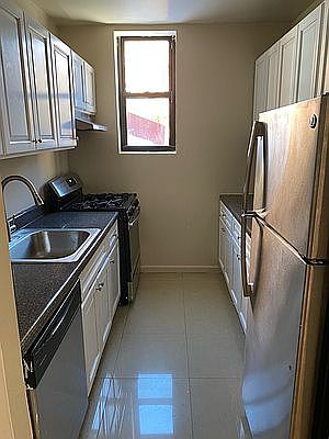 4th image of 10919 72nd Ave APT 1D