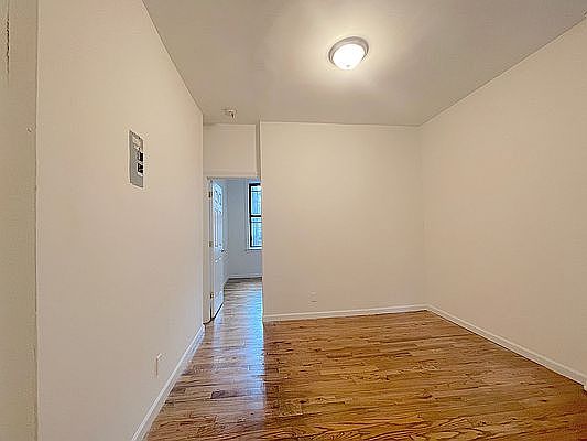 3rd image of 194 Bleecker St APT 1C