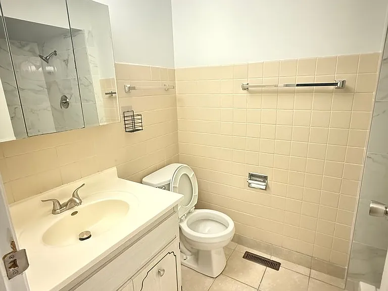 14723 Kilpatrick Ave — Photo 12