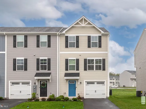 76 Tadpole Landing Rd, Inwood, WV 25428