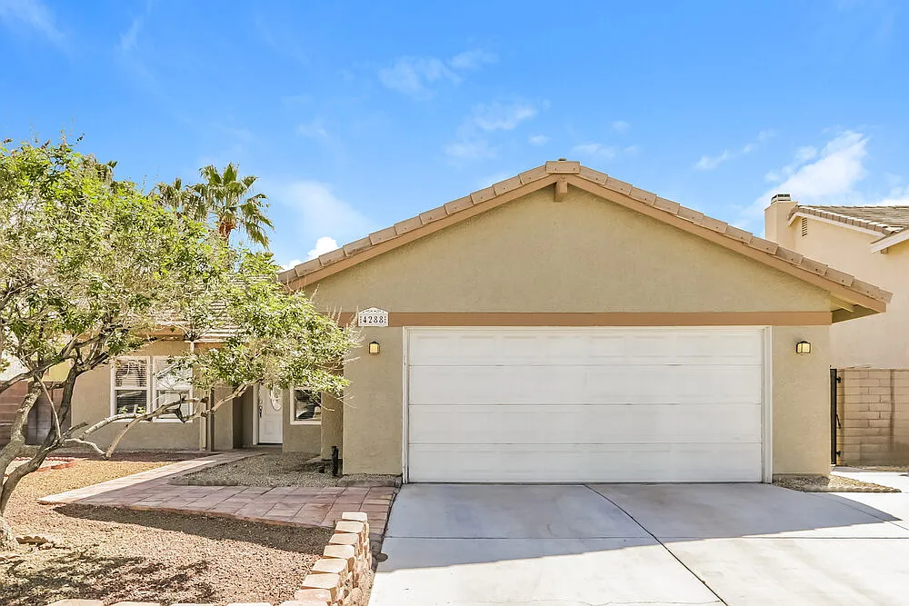 4 bed, 2.0 bath, 1524 sqft, $3,190 — Photo 1
