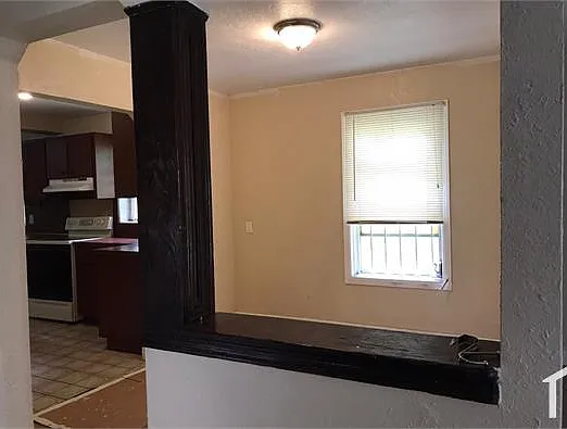 3 bed, $2,700 — Photo 2