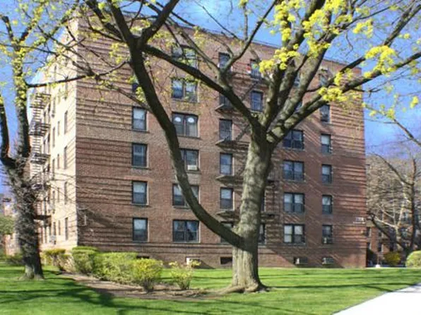 2271 Knapp Street image 1 of 1