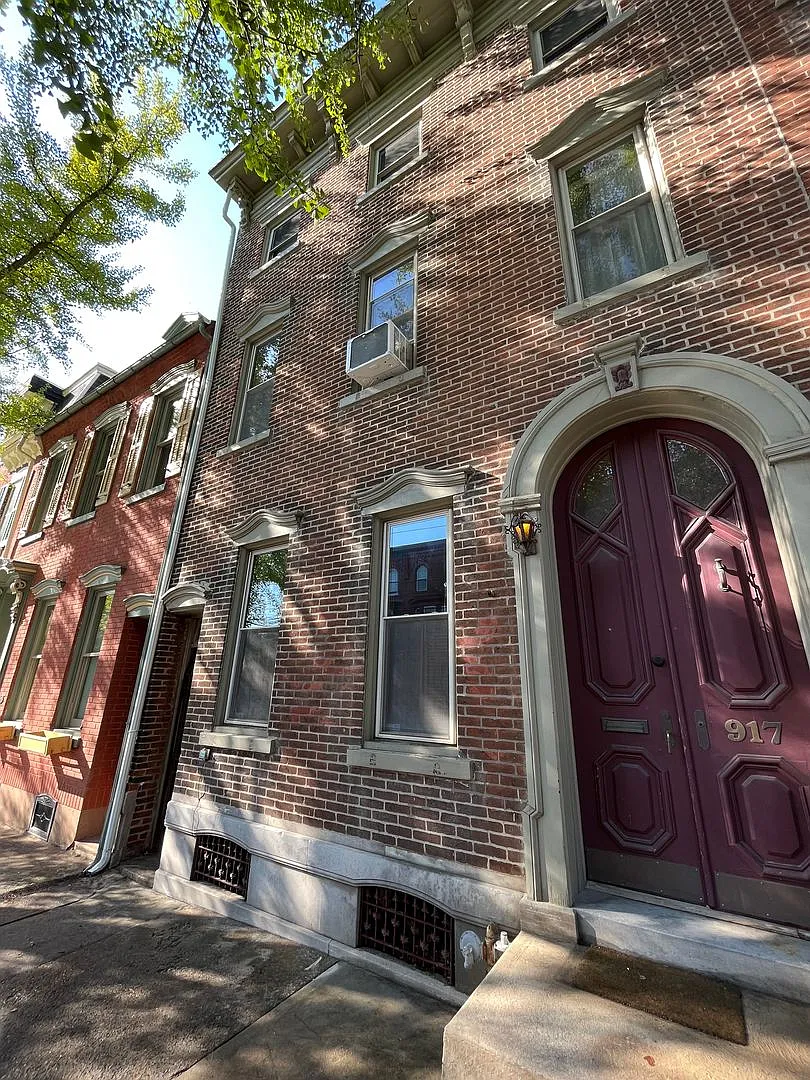 Building Photo - 917 W Turner