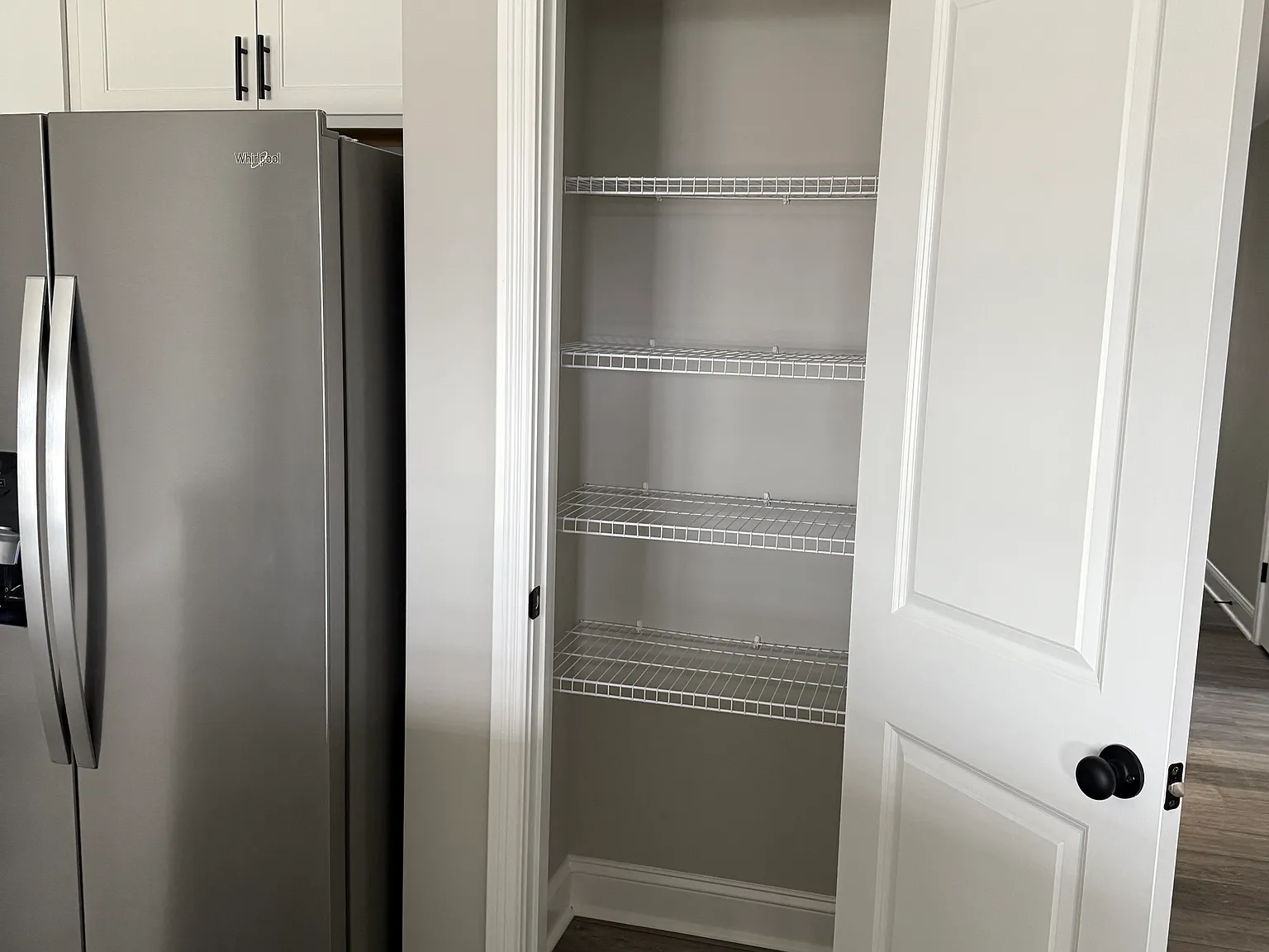 3 bed, 1200 sqft, $1,800 — Photo 2