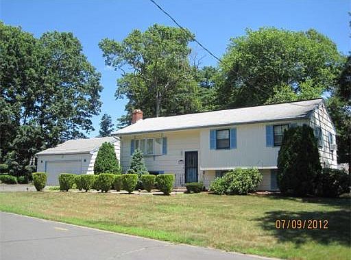 2nd image of 114 Duncan Rd