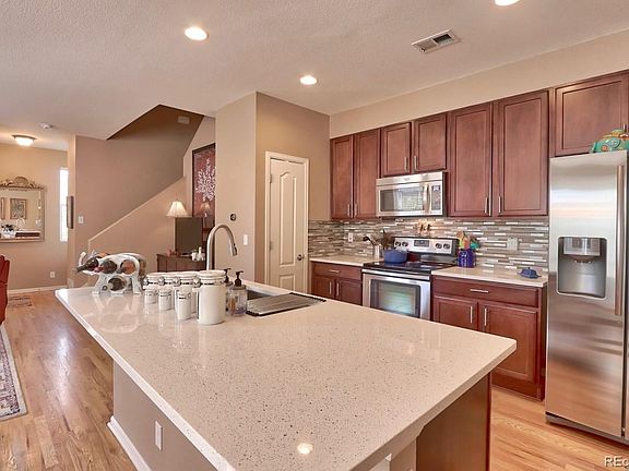 5th image of 2874 Iola St