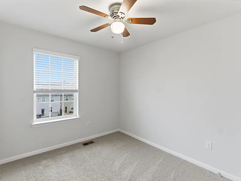 293 Magellan Dr — Photo 26