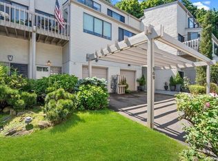 169 Shore Rd, Glen Cove, NY 11542