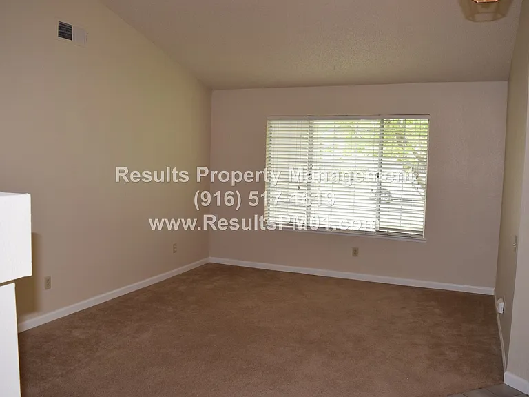 6412 Old Orchard Way — Photo 5