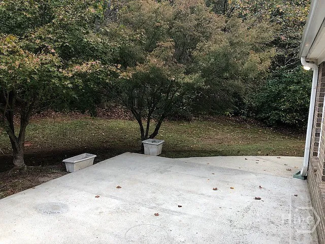 225 Lexington Cir — Photo 6