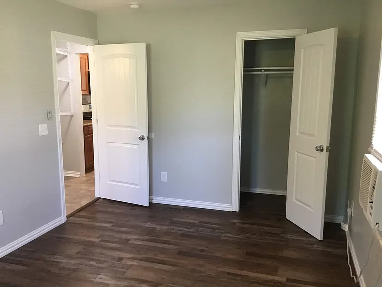 305 Babb Dr — Photo 4
