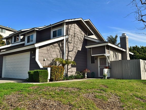 2nd image of 301 Rolling Hills Ln