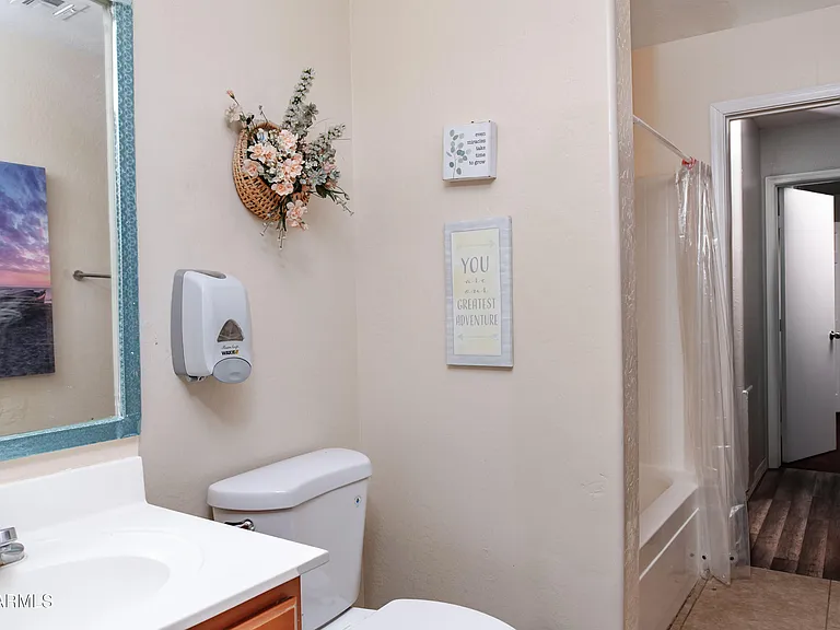 7316 W Cordes Rd — Photo 16