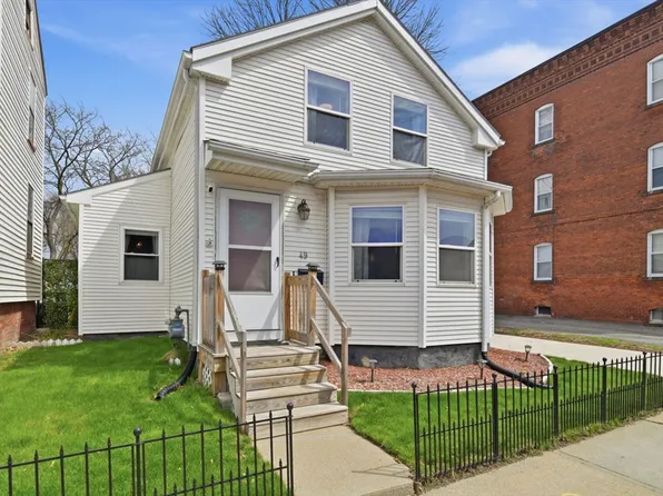 49 West St, Chicopee, MA 01013