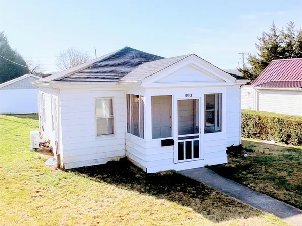 803 Park St, Altavista, VA 24517