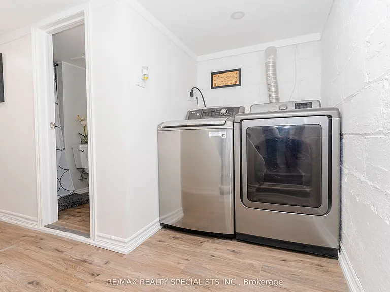 4397 Homewood Ave — Photo 28