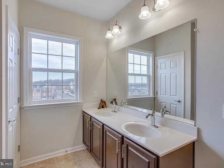 42707 Wardlaw Ter — Photo 20