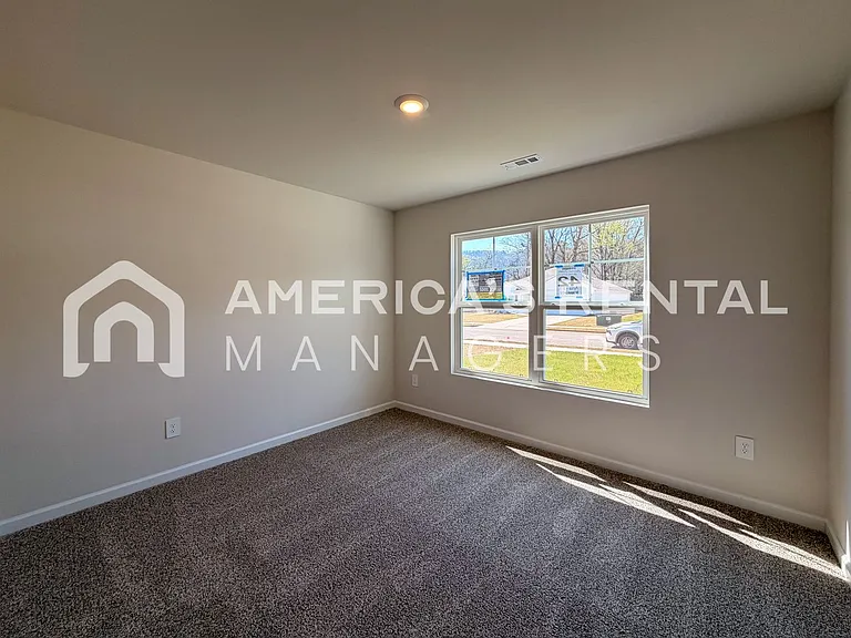 9941 Sequoyah Cove Dr SE — Photo 7