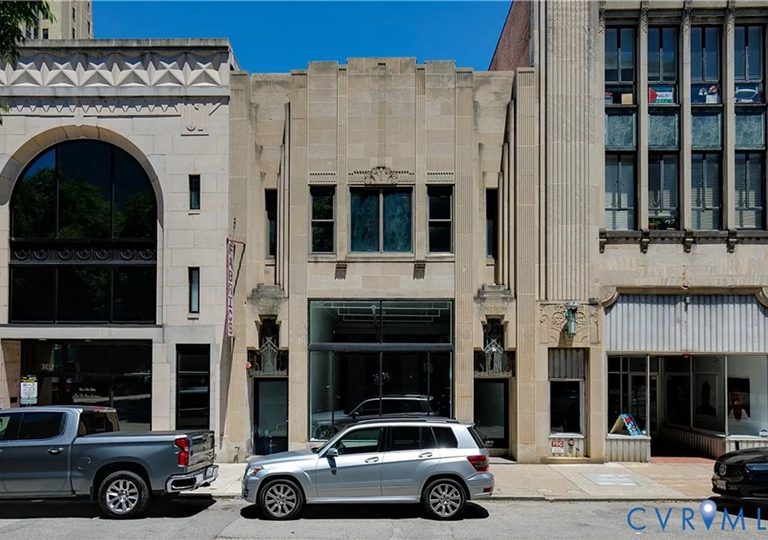 304 E Grace St — Photo 2
