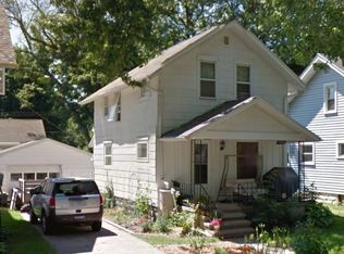 1916 Beal Ave, Lansing, MI 48910