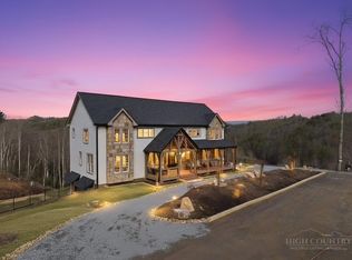 457 Autumn Leaf Way, Crumpler, NC 28617