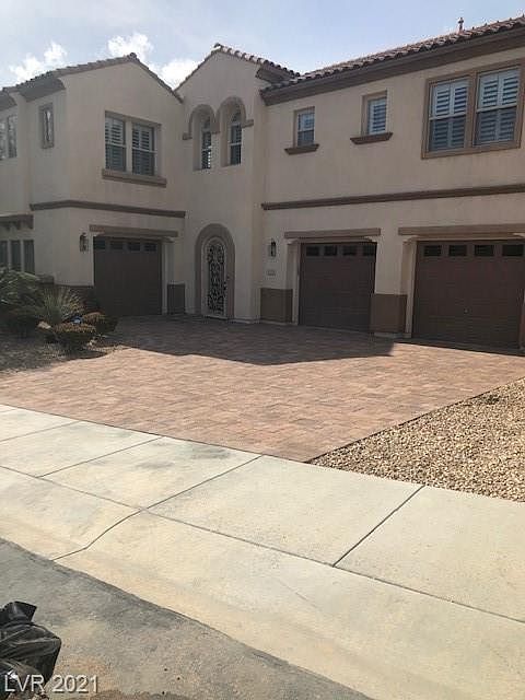 2nd image of 2176 Pont Alma Ct