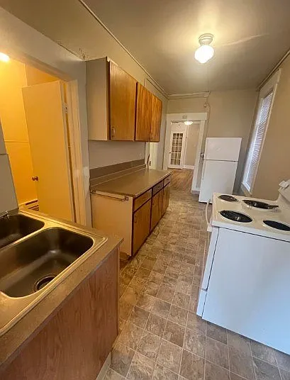 Westminster Apartments — Photo 5