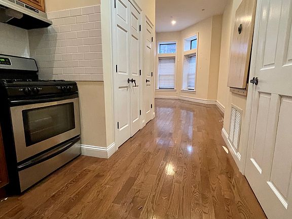3rd image of 303 W 139th St