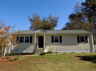 705 Cabin Creek Dr, Hopewell, VA 23860