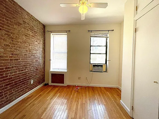 Rented by Century 21 Premier  | media 11