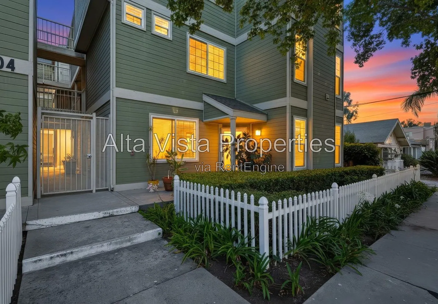 1 bed, 1.0 bath, 831 sqft, $2,595 — Photo 2