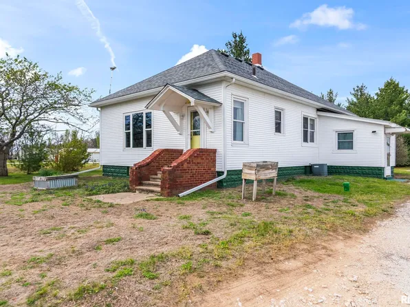 1135 Highway 78, Chandlerville, IL 62627