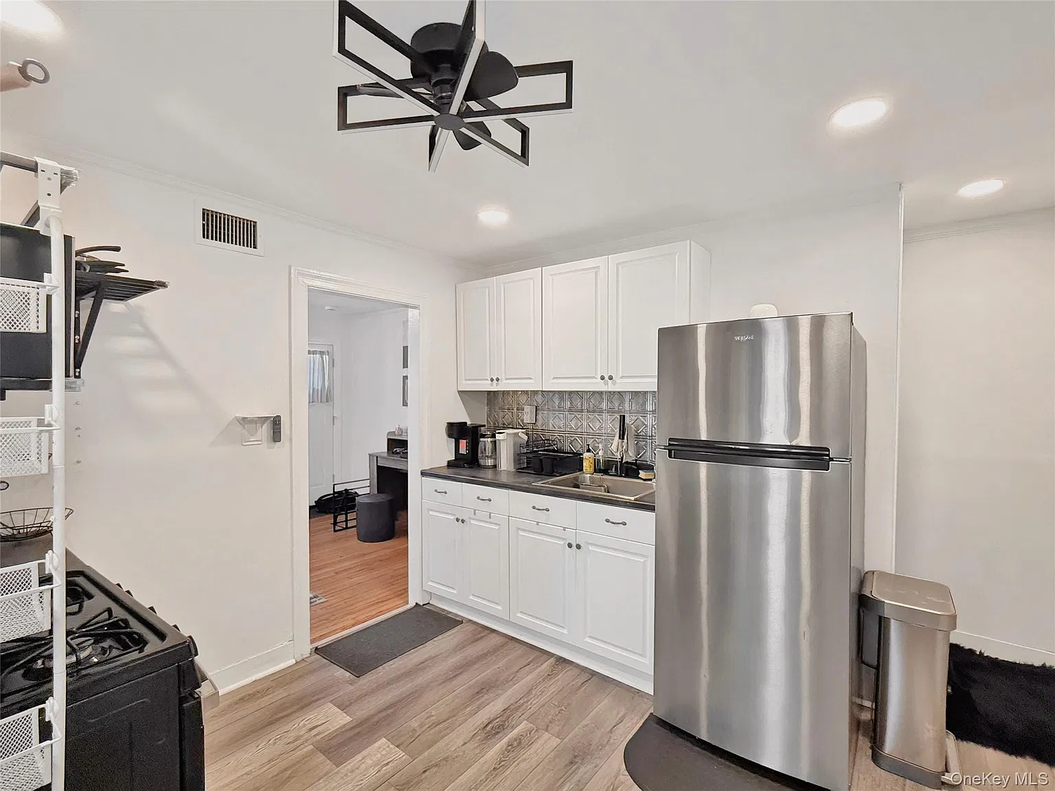 1 bed, 1.0 bath, 800 sqft, $2,150 — Photo 3