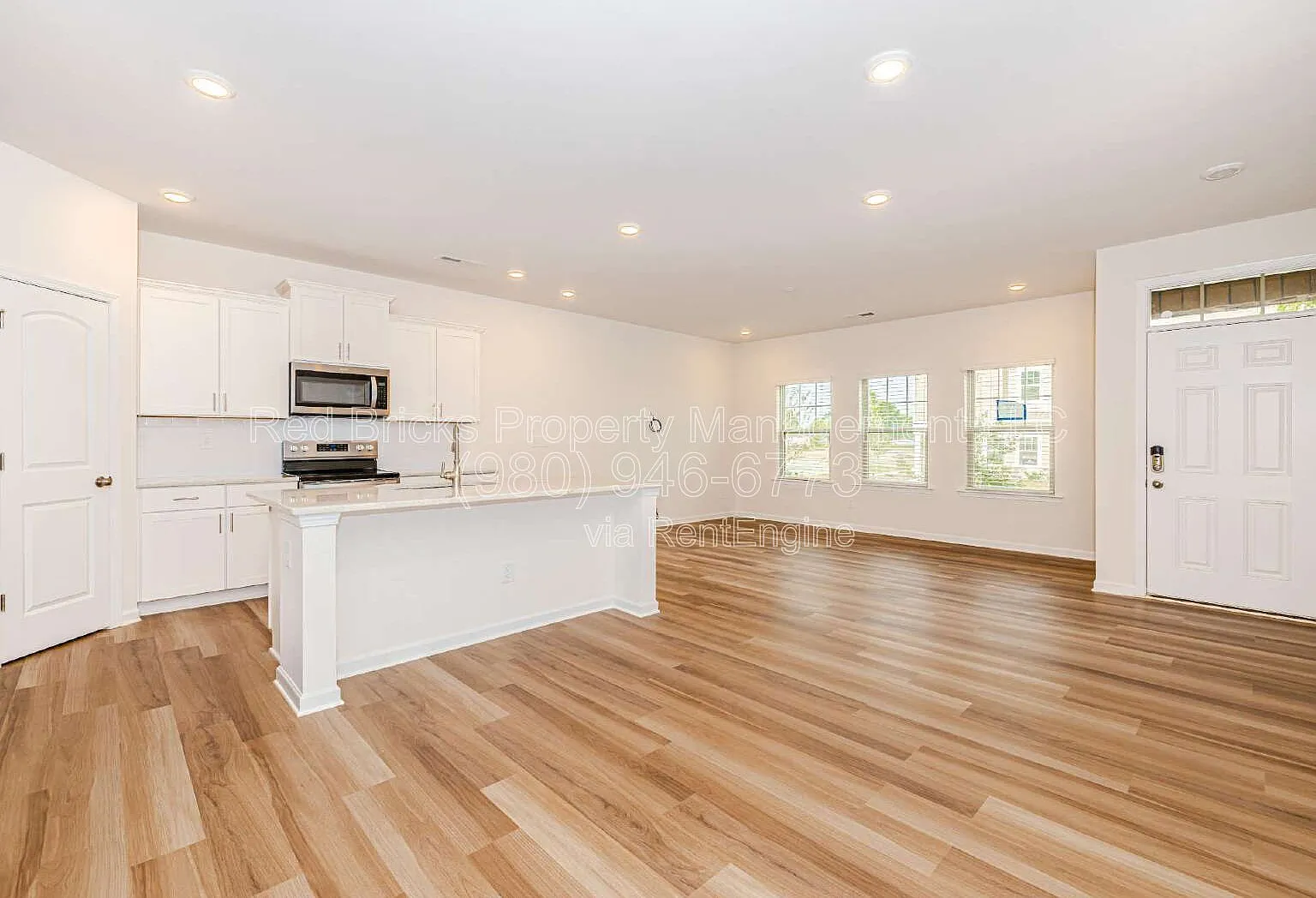 4 bed, 3.5 bath, 2267 sqft, $2,195 — Photo 4