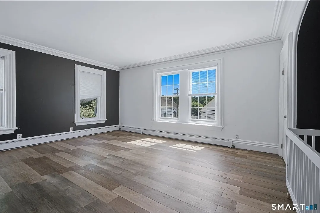 9 bed, 3748 sqft, $850 — Photo 2