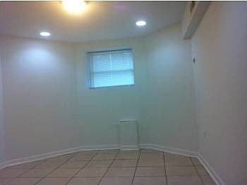 5th image of 3315 W Evergreen Ave