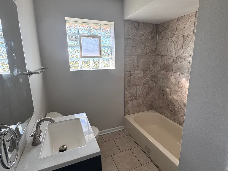 S 16th Ave — Photo 8