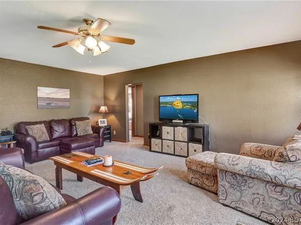 1272 Cedar Ridge Cir, Roach, MO 65787